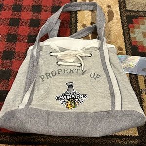 Bnwt Chicago Blackhawk hoodie purse
